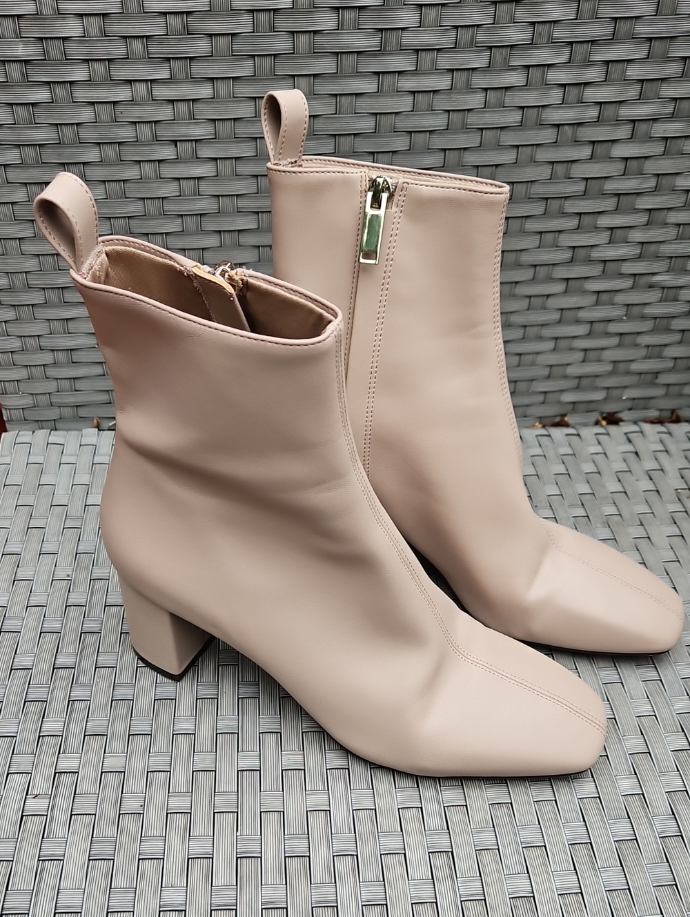 H&M Dark Beige Khaki Ankle Boots with Side Zips Size 37= USA  Size 6.5-7